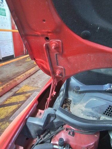 Bonnet hinge vauxhall - rh, astra