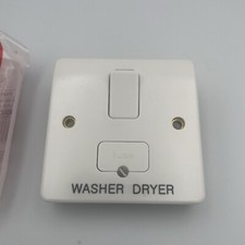 MK K330WHI Logic 13A DP