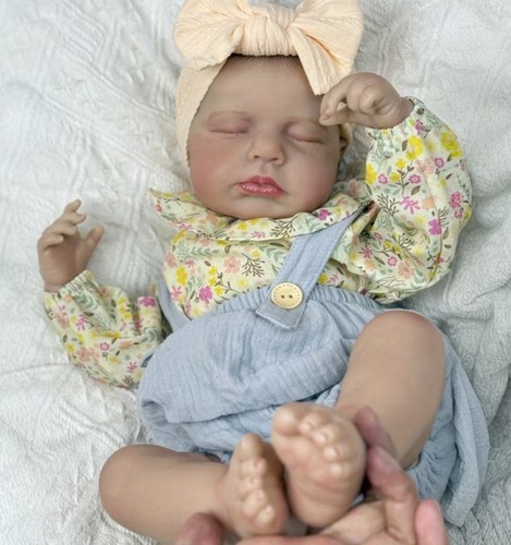 Lifelike reborn baby doll - lifelike,