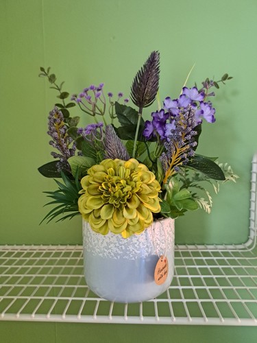 Artificial floral arrangement - artificial,