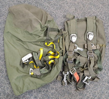 British Military Parachute Pack And Harness Assembly Nsn 1670-99-6671214 Irvin -