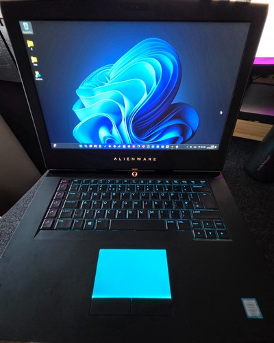 Alienware gaming laptop - r3,