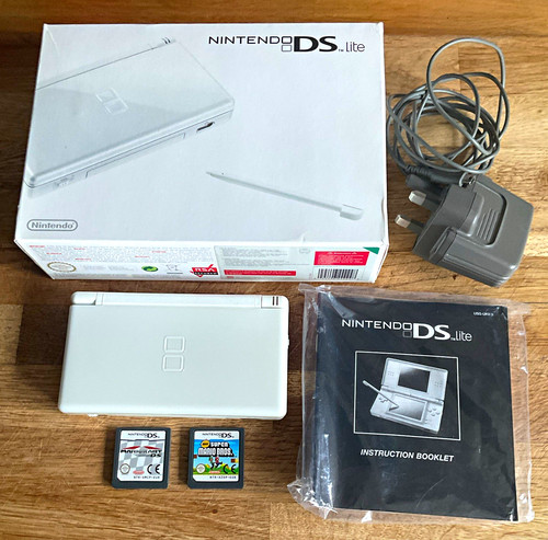 Nintendo lite white - nintendo, console