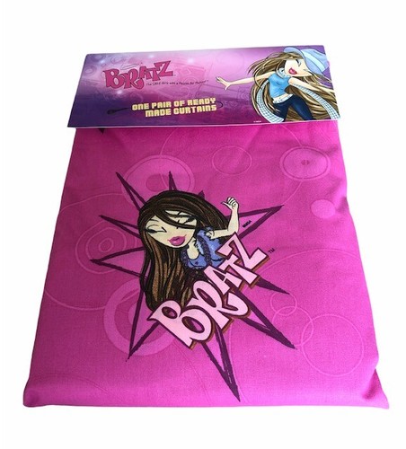 Bratz pink curtains - bratz,