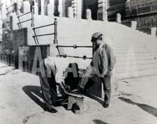 Vintage Press Photo Shoe Shine Machine Early 1900s Print 30x23 cm