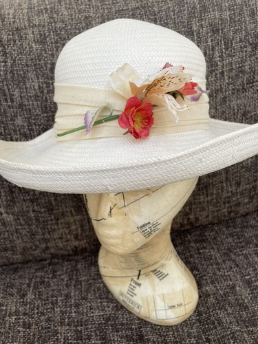 Vintage cream hat - vintage, ladies