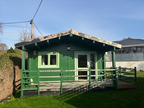 Cabin wooden 9mx5m - , 8x5