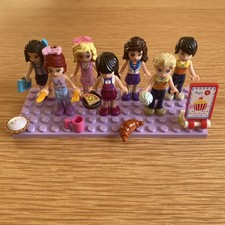 7 x Lego Friends Figures