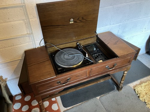 Vintage dynatron record player - record,