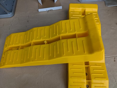 Car ramps - car,