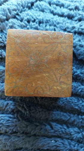 Small wooden pill trinket - small, box