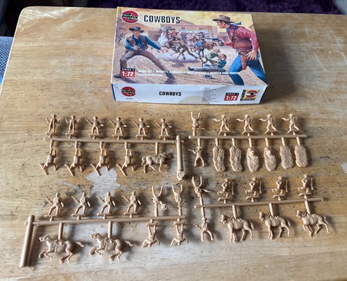Vintage 1960 airfix - vintage, 1960/70’s