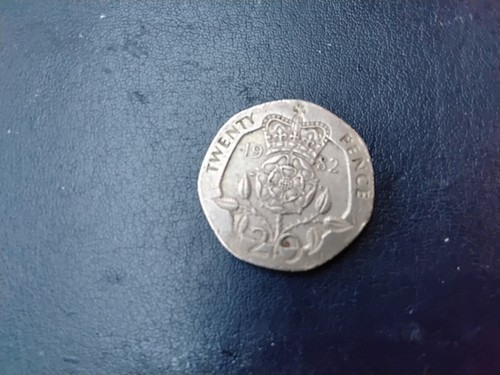 1982 british twenty pence coin - british,