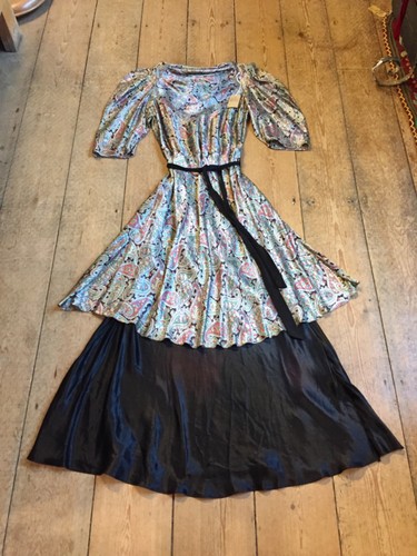 1930s silky satin paisley long - 1930s,