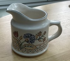 Vintage Boots Camargue milk