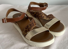 TU Sandals - Brown / Gold /