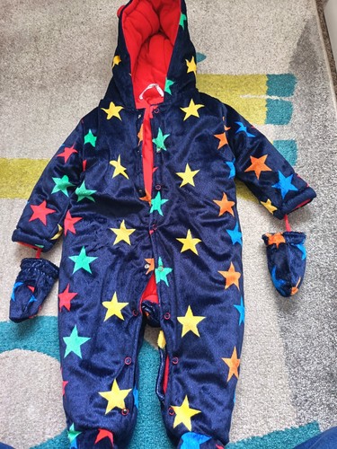 Months pramsuit - 6-9,