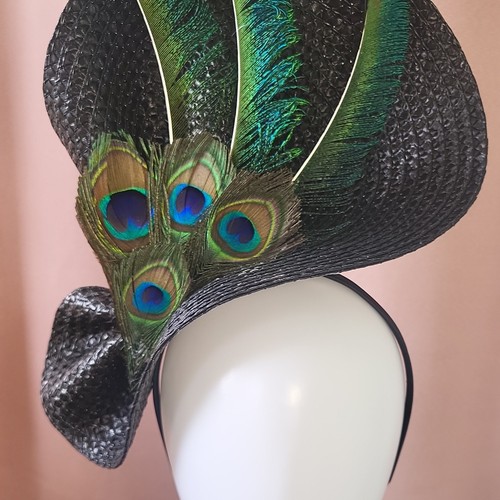 Millinery jan black peacock - black,