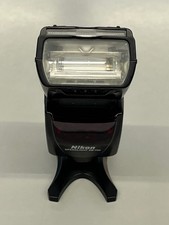 NIKON SB-700 SPEEDLIGHT