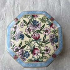 Wedgewood Hexagonal Fine Bone China Trinket Box ‘Sarah’ 1995