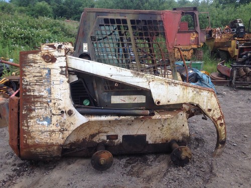 Dismantling bobcat 753 skid - dismantling-bobcat,