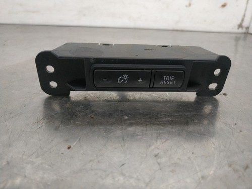 448925 button nissan micra - button, v