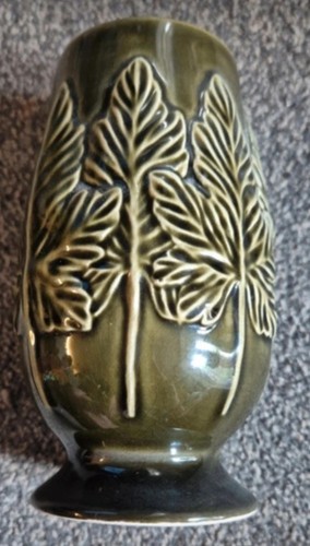 Sylvac green pottery - sylvac,