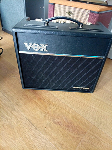 Vox valvetronix vt20 20w - valvetronix, vt20+