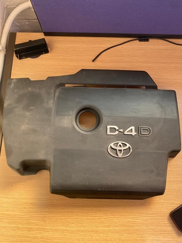 Toyota avensis engine top - avensis,