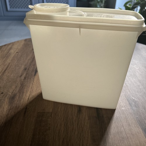 Vintage tupperware cereal - vintage,