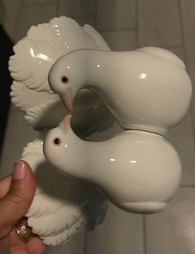 Vintage lladro kissing - lladro, doves