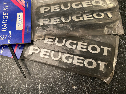 Genuine peugeot badge kit - genuine,