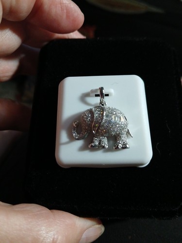 Elephant pendant moissanite - elephant, pendant.