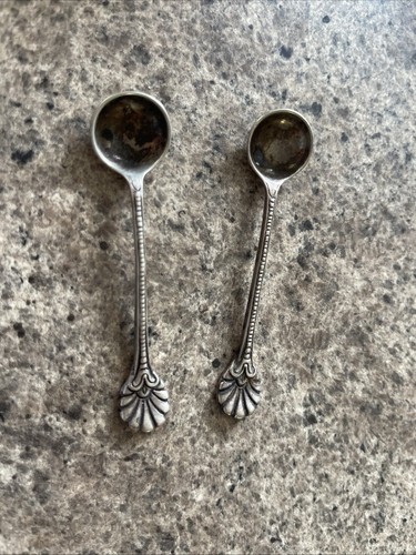 Two silver salt spoons - salt,