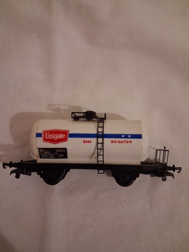 Unigate tank wagon s252 - wagon,