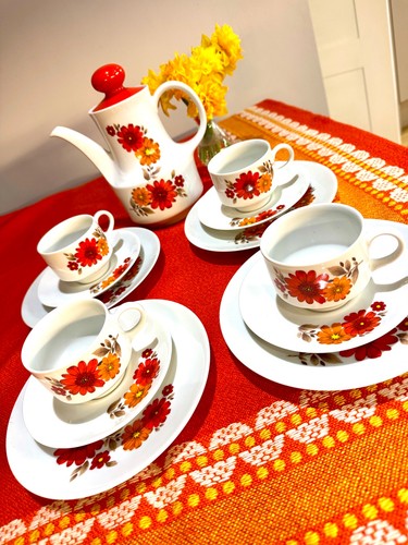 Bright retro 1970 flower - bright, 1970's