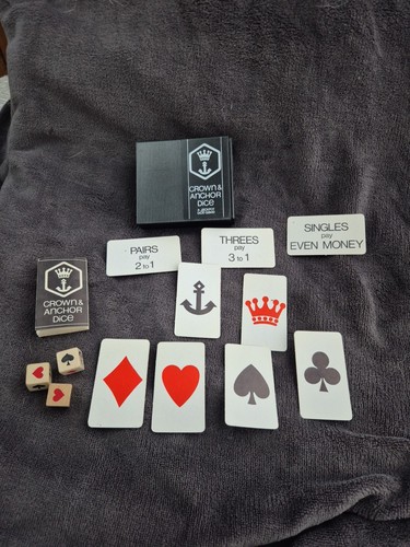 Crown and anchor dice game - crown,