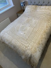 Vintage Caramel/Cream Large Crochet Lace Bedspread