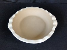 The Pampered Chef Family Heritage Collection 10" Pie Dish Pan Scalloped Edge