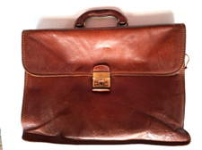 Stunning The Bridge vintage tan leather briefcase in very good condition