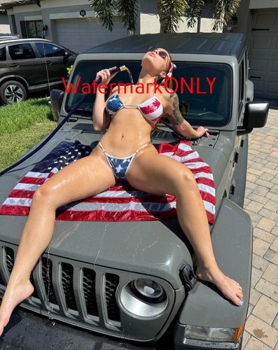 Super hot busty leggy - super,