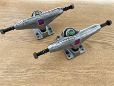 Vintage Venture Featherlight