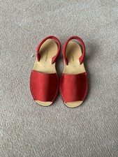 Cumbria Spanish Red Sandals Size 37 - New