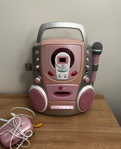 Rare 2003 barbie - rare, cd