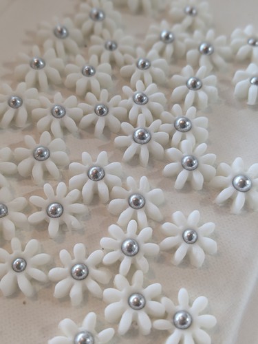Edible sugar paste flowers - paste,