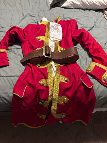 Red gold pirate costume - pirate,