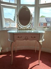 French Louis Style Kidney