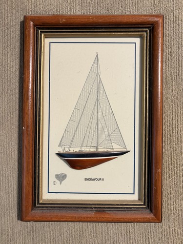 Endeavour half hull yacht - ii,