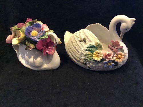 Vintage swan pair denton - pair, bone