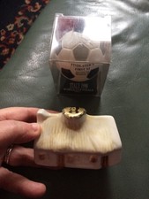 One Novelty Findlaters & ceramic Robbie Burns Scotch Whisky container